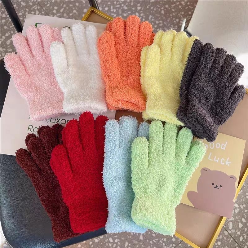 The same winter plush gloves, cute cartoon gloves, warm non-slip girls' plush five-finger gloves