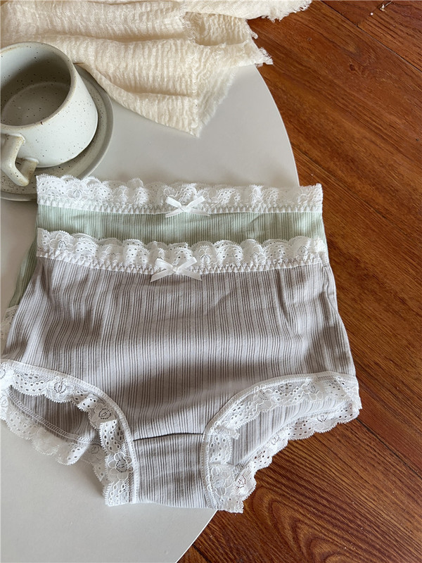 Foreign trade daily single women's solid color cotton underwear small boxer angle mid-waist girl combed cotton live supply