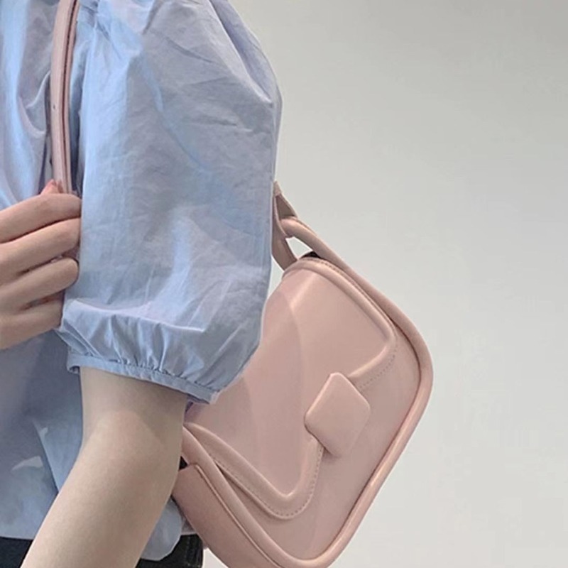 Spring and summer new style gentle girly pink armpit bag 2024 high-looking niche bag high-quality texture single shoulder crossbody bag