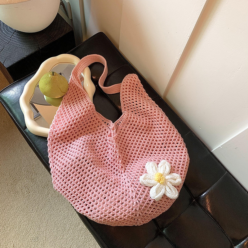 Fashionable and versatile large-capacity flower straw woven tote bag for women 2024 new seaside vacation beach woven shoulder bag
