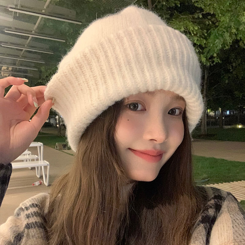 Large head circumference woolen hat for women autumn and winter warm pile knitted hat showing face small cold hat