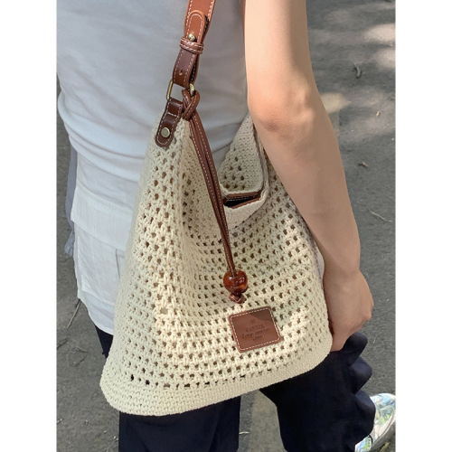 Summer high-end large-capacity woven bag for women 2024 new fashion portable bucket bag commuter crossbody bag