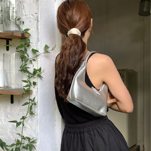 French niche armpit bag silver texture bag for women 2024 high-end shoulder bag handbag for women
