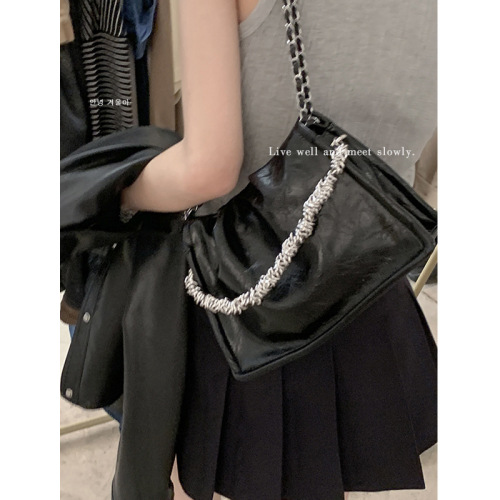 Cross-border retro high-quality armpit bag women's bag new simple small square bag pleated chain shoulder bag