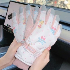 Among ski gloves, big children and women's bear ski gloves are winter plus velvet, thickening, warmth, touch screen, windproof and cycling