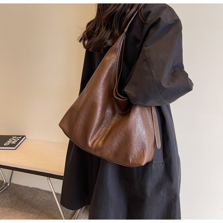 Retro commuter bag women's bag new trendy fashion Korean shoulder tote bag versatile large capacity armpit bag