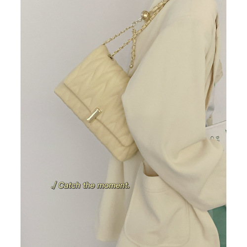 Korean textured bag for women spring new diamond chain bag versatile simple shoulder armpit bag crossbody bag