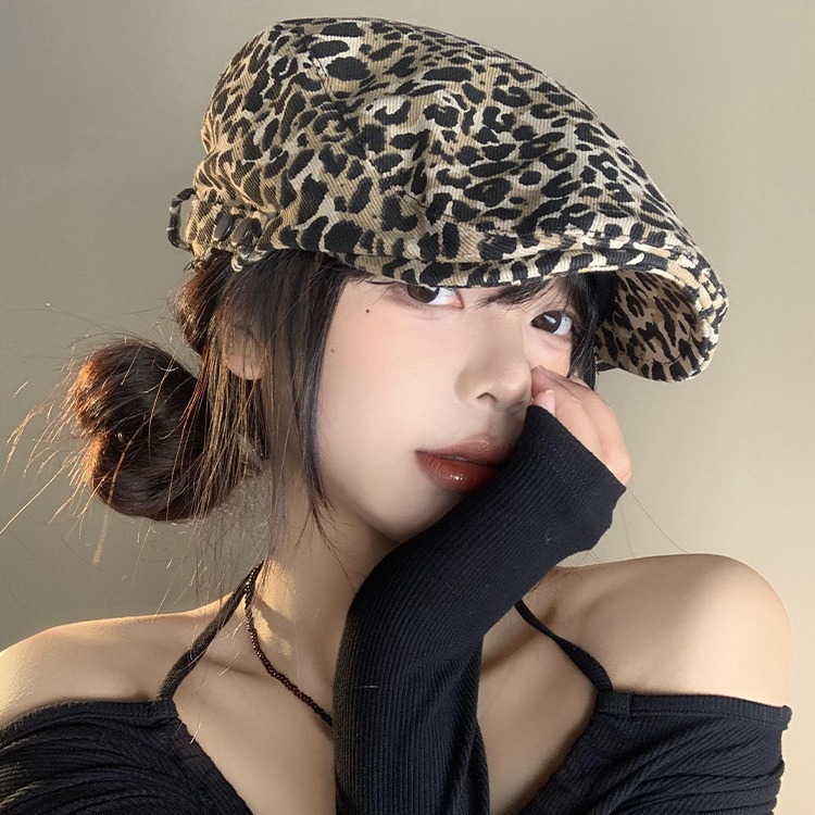 American retro leopard print forward hat for women niche literary painter hat showing face small fashion versatile hot girl style beret