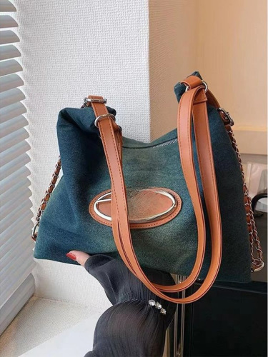 Autumn Denim Backpack Women's New Fashion Chain Backpack Large Capacity Commuting Shoulder Tote Bag