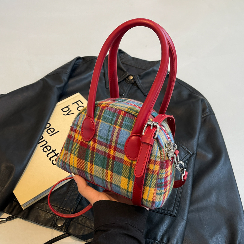 Hand bag women's new Korean style fashion shell bag 2024 spring niche high-end commuter crossbody bag