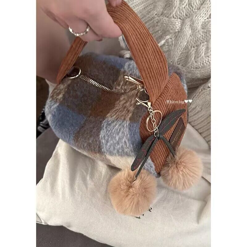 Korean woolen plaid bag, new autumn and winter fashion portable pillow bag, high-quality texture, versatile cross-body bag