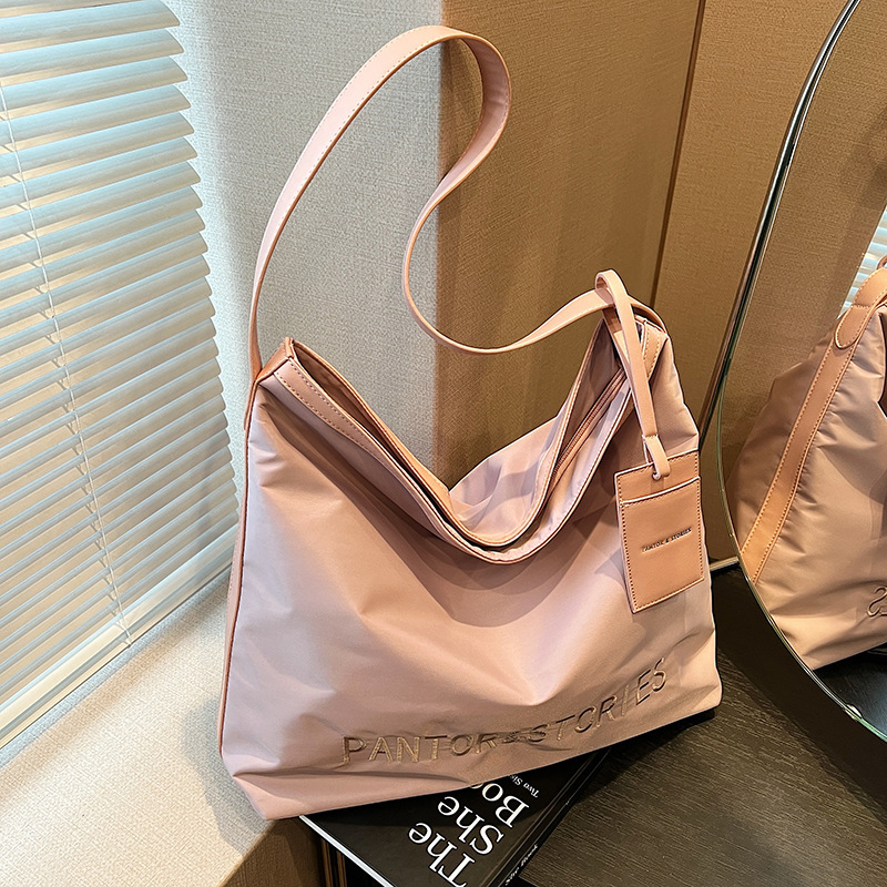 Water-repellent nylon tote bag for women 2024 summer new shoulder bag high-end fashion crossbody large bag trend
