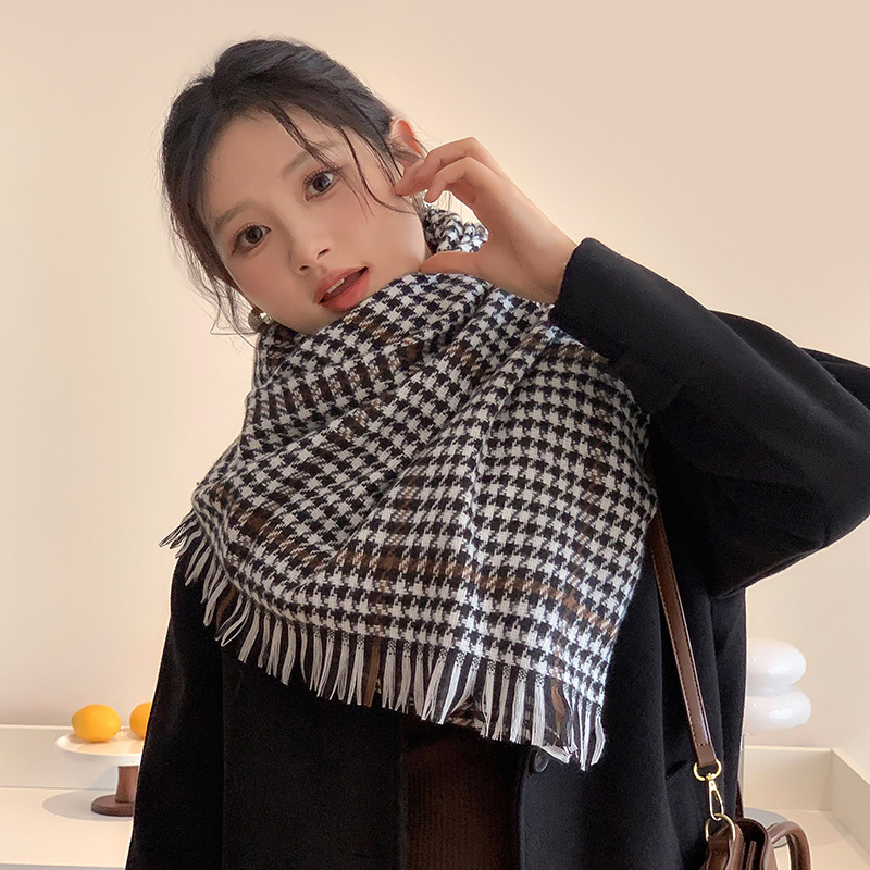Retro small plaid imitation cashmere scarf for women, winter warm houndstooth scarf, versatile Korean style scarf for women
