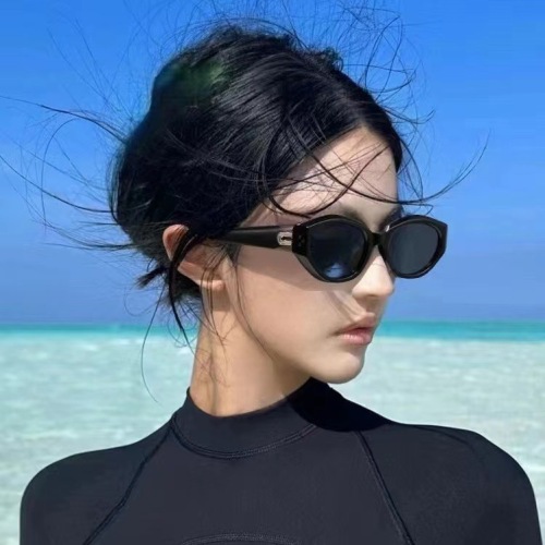 High-end polygonal small frame trendy cool cat-eye gm sunglasses dada2024 new anti-UV sunglasses for women