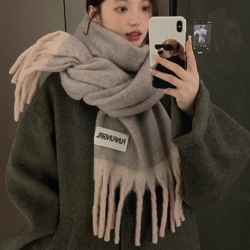 Scarf women's autumn and winter atmosphere 2024 new high-end warm and thickened shawl dual-use neck protector gray