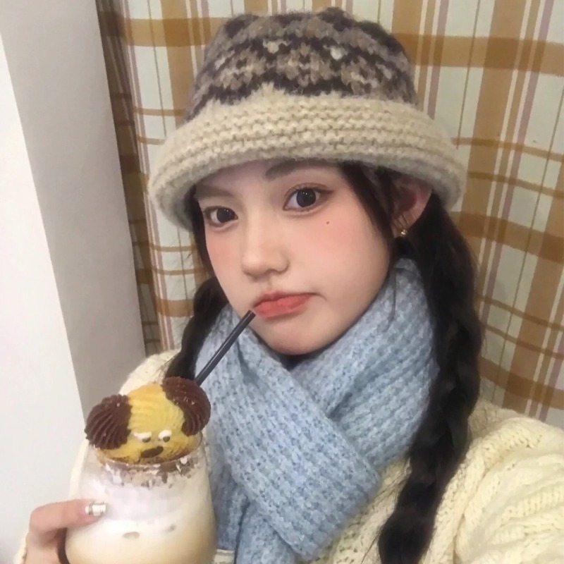 2024 New Autumn and Winter Fisherman Hat Women's Japanese Versatile Warm and Coldproof Thick Knitted Wool Hat Gray