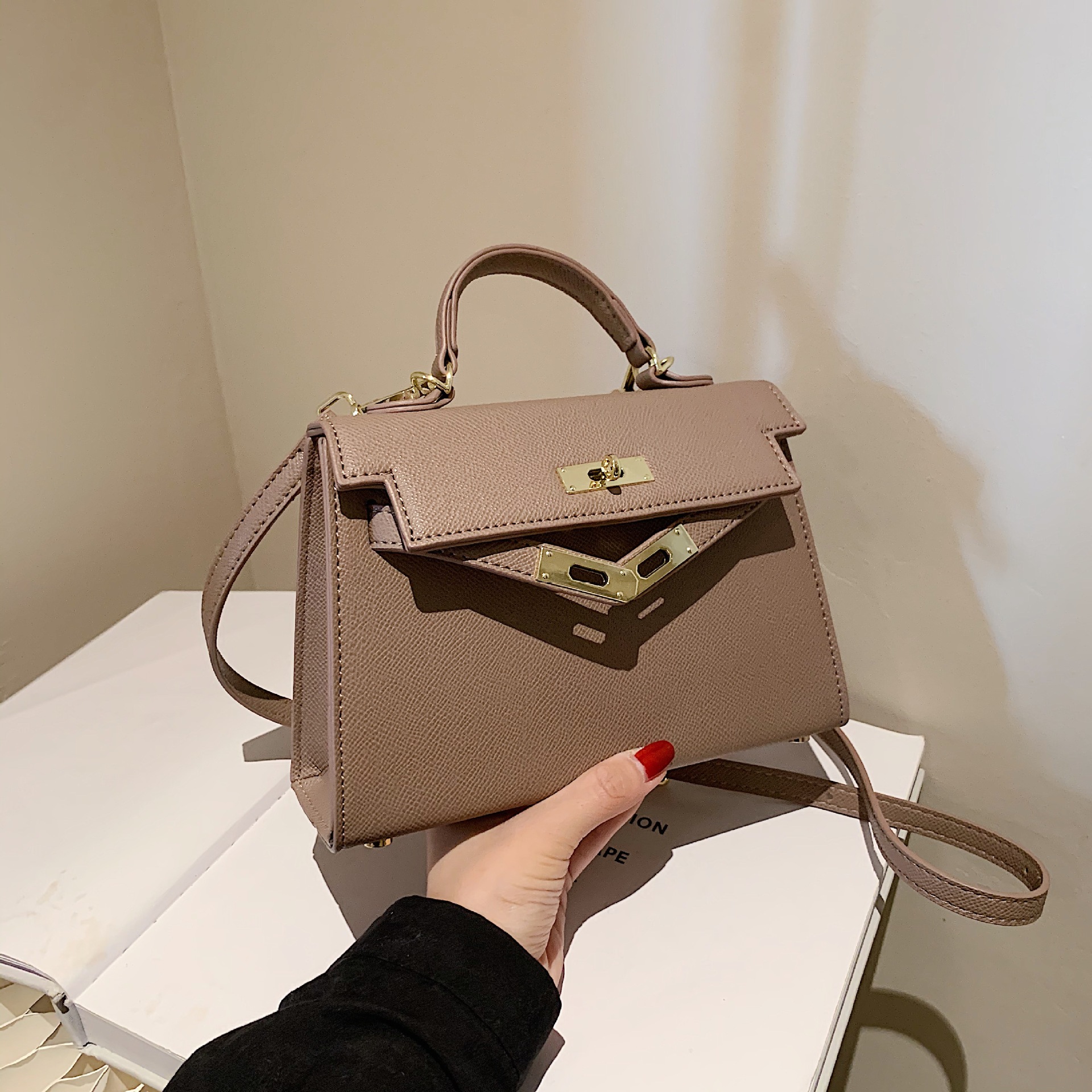 Textured lock buckle portable small square bag for women new versatile classic shoulder crossbody bag PU fashion Kelly bag