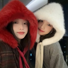 Korean version of women's solid color plush hat in autumn and winter, small face, warm, ear protection, windproof, ski toe-cap strapped hat