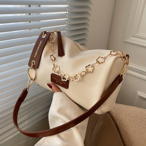 Chain high-end fashion crossbody bag for women new popular versatile shoulder bag fashion pillow bag