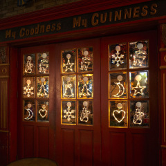 Christmas decorations, holiday decorations, shopping mall shop window scenes, trinkets, Christmas tree creative pendants