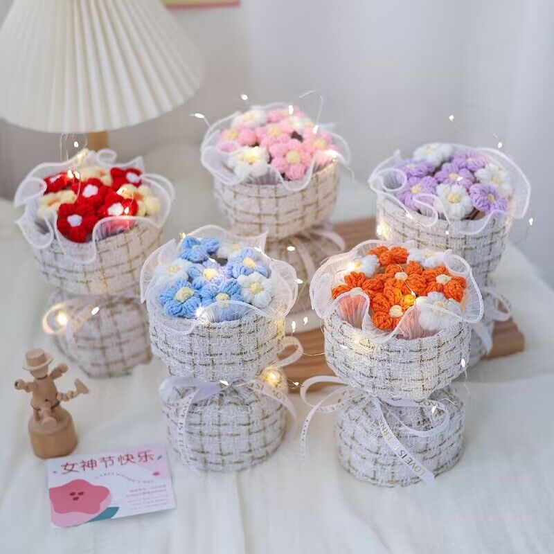 Creative knitted wool simulated puff bouquet, small fragrance, exquisite and heart-warming birthday gift for best friend on Mother's Day
