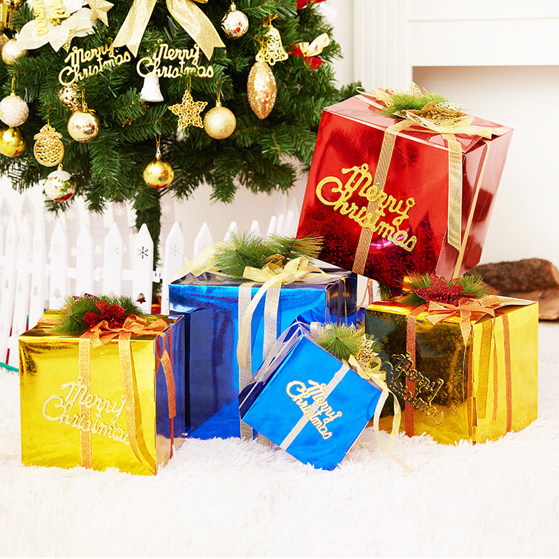 Arrange creative Christmas atmosphere in the empty gift box scene, Christmas tree gift box decorations, window decorations