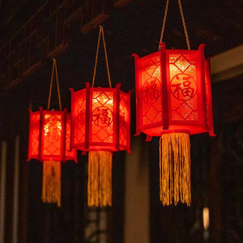 Spring Festival outdoor arrangement solar red lanterns LED lanterns hanging decorative palace lanterns