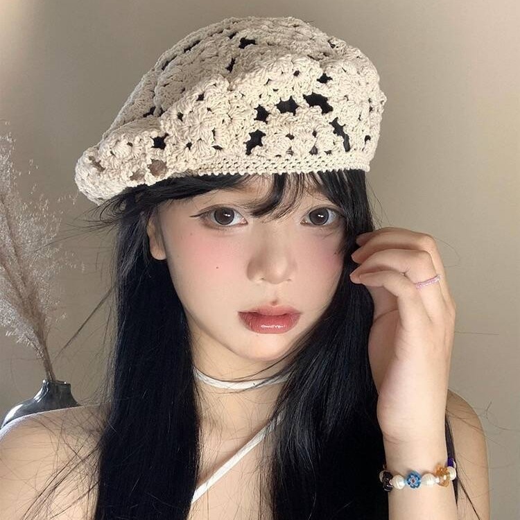Retro hollow flower beret women's summer thin style face-showing little bud painter's hat versatile big head hat trendy