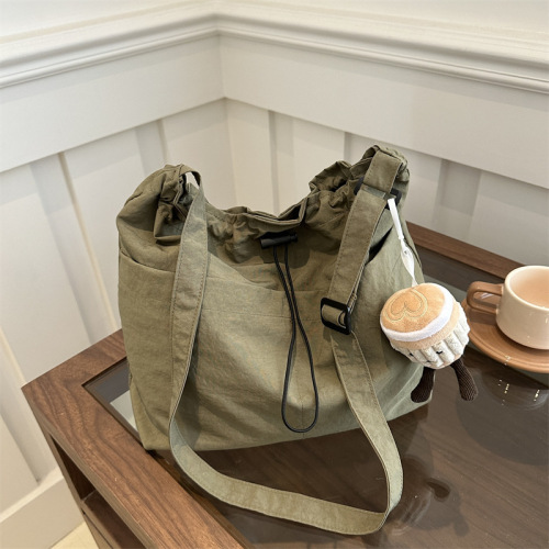 2024 new large-capacity waterproof nylon cloth drawstring pleated shoulder bag travel casual crossbody bucket bag