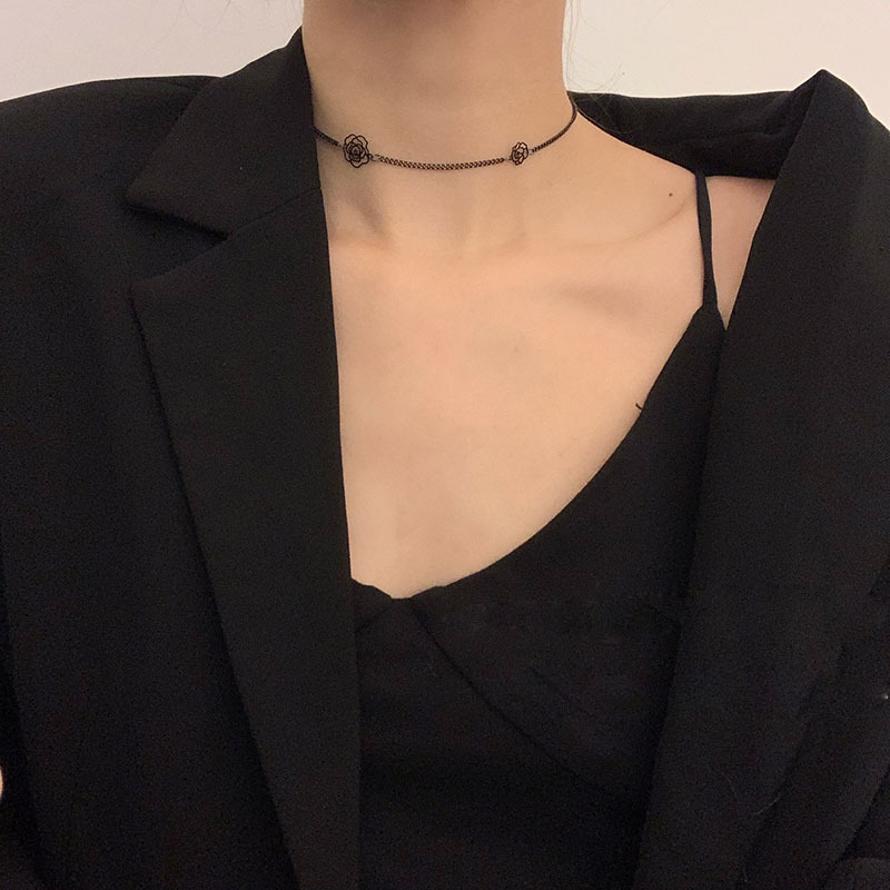 Black rose flower necklace female design niche retro versatile clavicle chain ins cold style simple temperament neck necklace