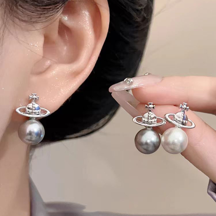 High-end romantic planet pearl earrings s925 silver needle niche exquisite Korean earrings fashion light luxury earrings trend