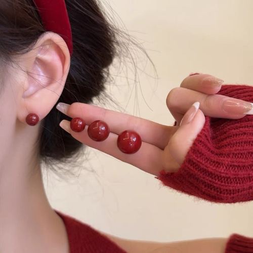 Hong Kong style burgundy jelly bean pearl earrings for women, new popular earrings, niche design, high-end earrings