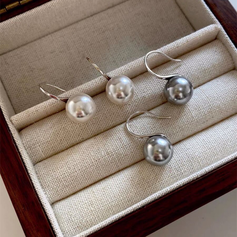 French gentle Shijia pearl earrings and ear hooks for women, retro temperament, niche design, high-end, versatile and simple earrings