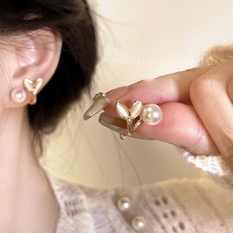 Cat's eye stone fishtail pearl earrings for women with light luxury and high-end sense for square and round faces, versatile and niche unique earrings and earrings