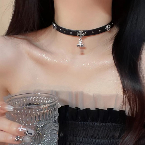 Dark cross leather rope necklace female ins cold style sweet cool hot girl clavicle chain choker collar female neck strap