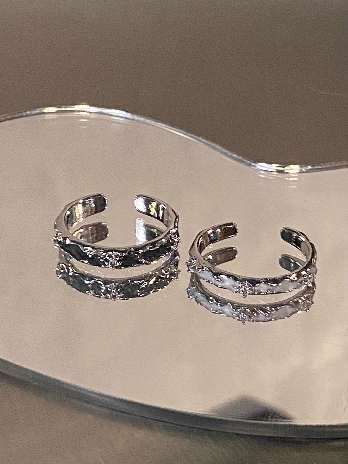 Original black and white rhinestone rings for men and women, niche design light luxury rings for couples, high-end open rings