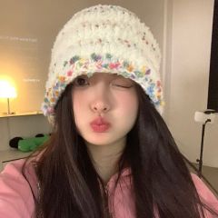 Winter Japanese color polka dot woolen hat, winter style women's face-showing small knitted hat, warm ear protection, bucket cold hat