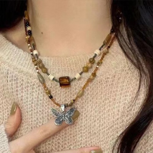 New Chinese style retro beaded square necklace women's niche high-end design ethnic style stacked butterfly pendant clavicle