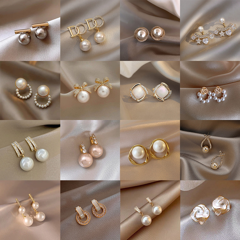 Fashionable and high-end pearl earrings French niche retro light luxury earrings for women simple and versatile pearl earrings