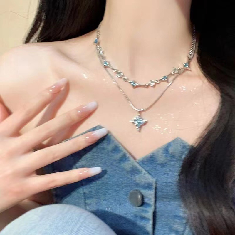 Double layer stacked blue star chain necklace ins niche design advanced retro star clavicle chain new style