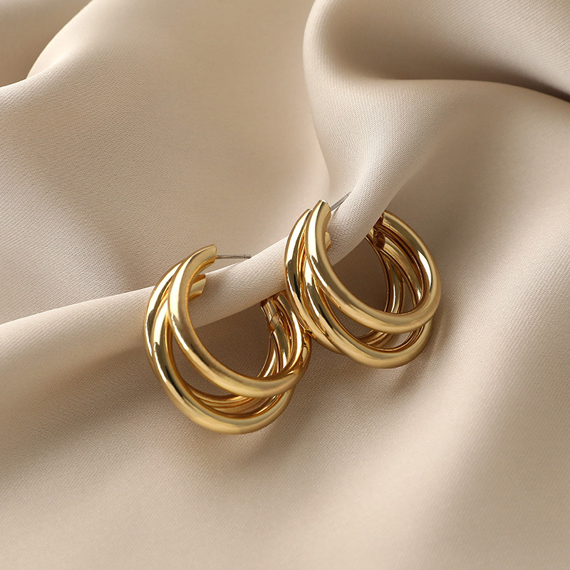 New trendy high-end cool style earrings exaggerated personality fashion earrings temperament internet celebrity earrings for women