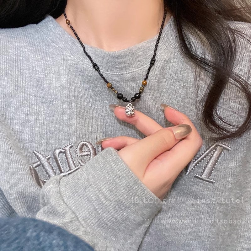 New Chinese style national style lion awakening pendant necklace women's light luxury niche retro ethnic style accessories high-end sweatshirt chain