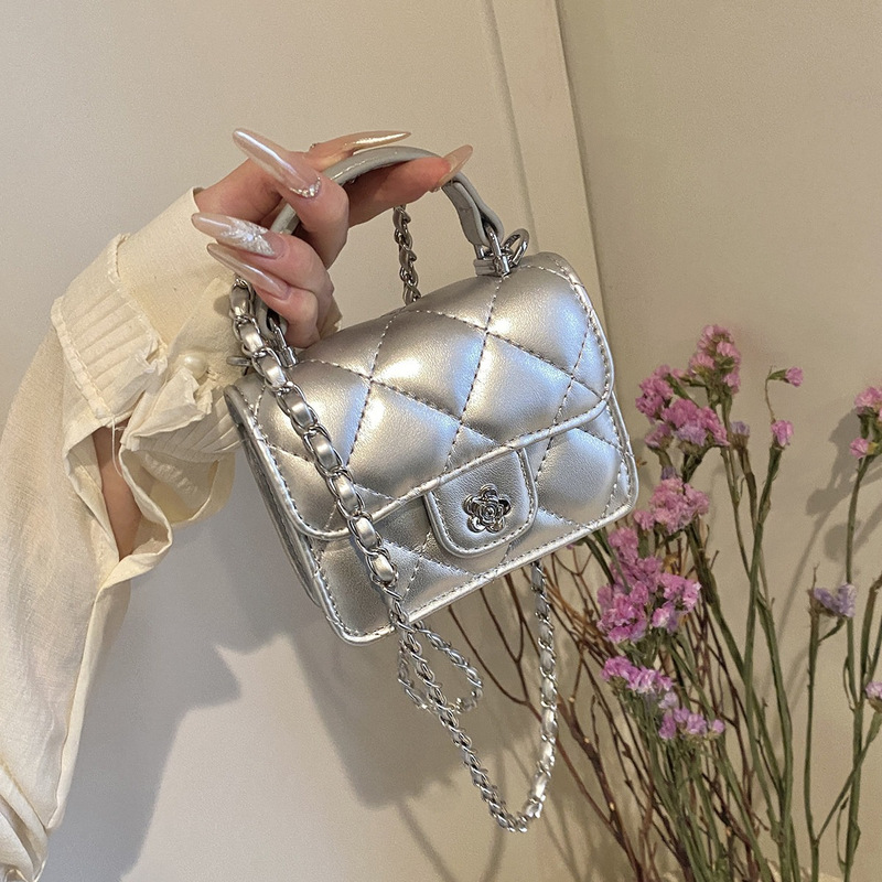 2024 spring new style Xiaoxiangfeng fashion mini children's parent-child accessories hand-held chain crossbody bag