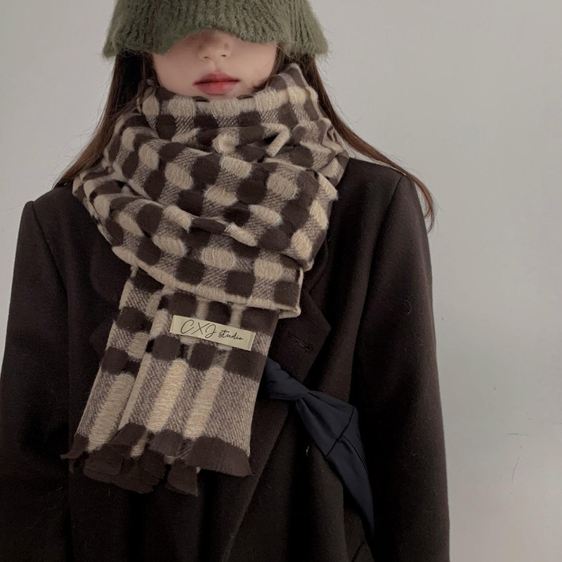 New plaid scarf for women in autumn and winter Korean style high-end versatile student scarf thickened warm shawl trend