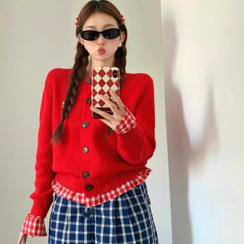 Korean fake two-piece red plaid knitted cardigan for women autumn and winter design stitching sweater jacket short top