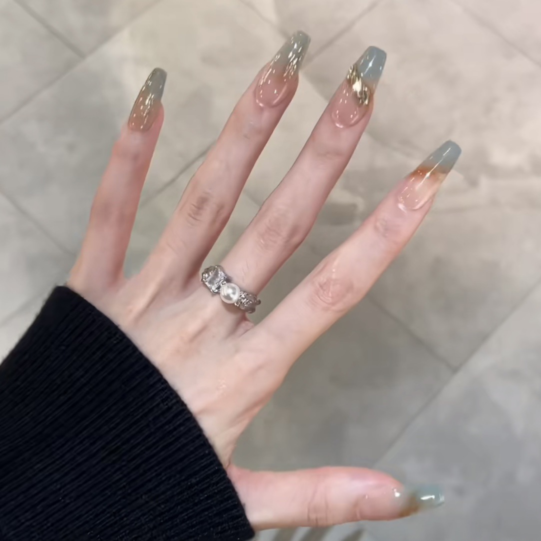 Wearing manicure, forest mist fake nail patches, whitening light therapy, removable manicure, autumn and winter manicure patches, short nails