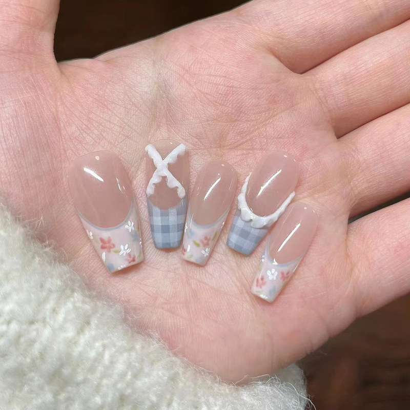 [Real Shot] Spring Manicure Wearing Handmade Plaster Hand-painted Small Flower Plaid French Removable Nail Pieces Wholesale