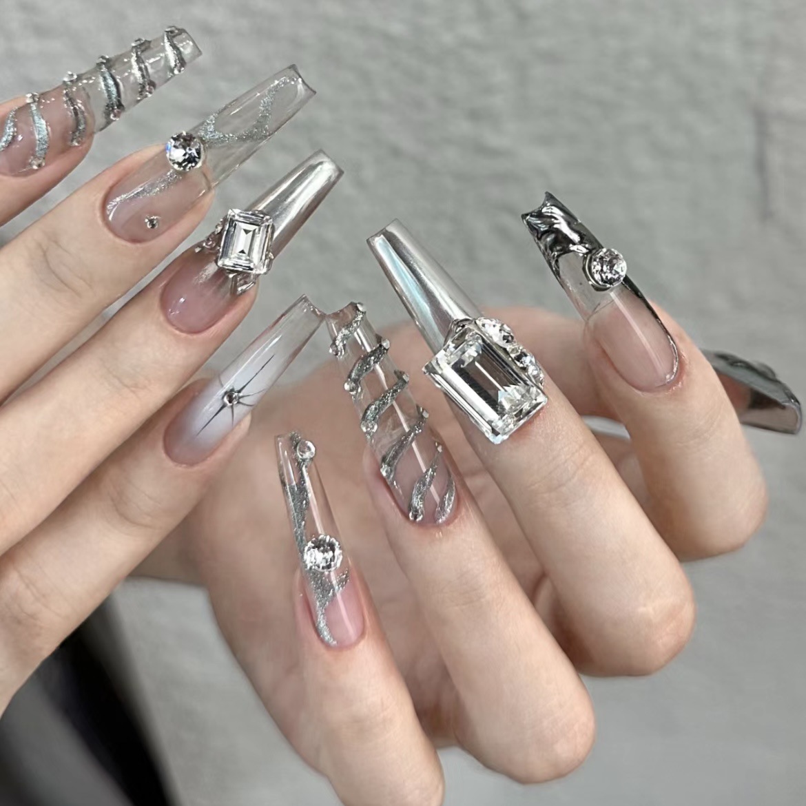Purely handmade manicure, wearable nails, fake nail patches, niche individuality, high-tech ice translucent diamond magic mirror four-pointed star finished product