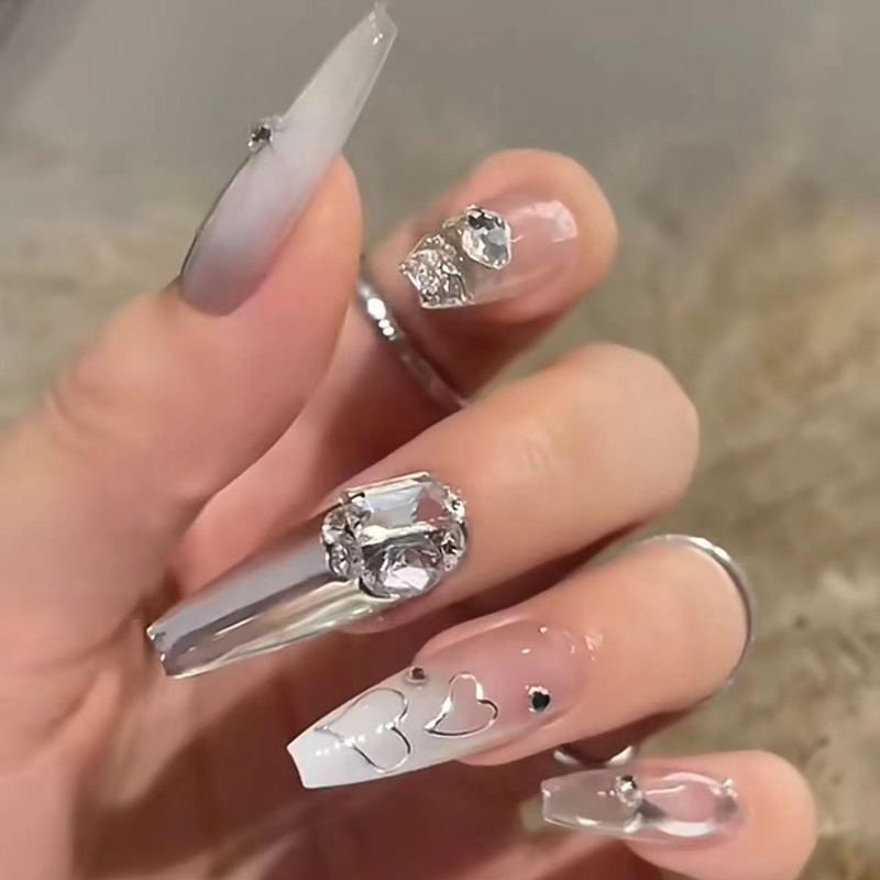 Wearable manicure, pure handmade manicure, finished fake nail patch, magic mirror, flashing diamond, milky white, French metal, love heavy industry