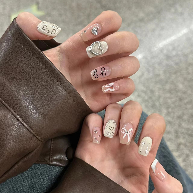 Spring and summer new wearable nails ins style nail pieces hand-painted love bow tie fresh wearable nails short style nail polish wholesale